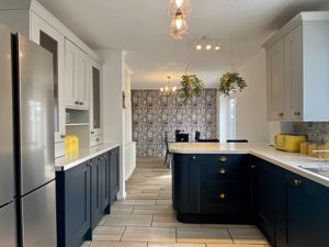 Kitchen- click for photo gallery